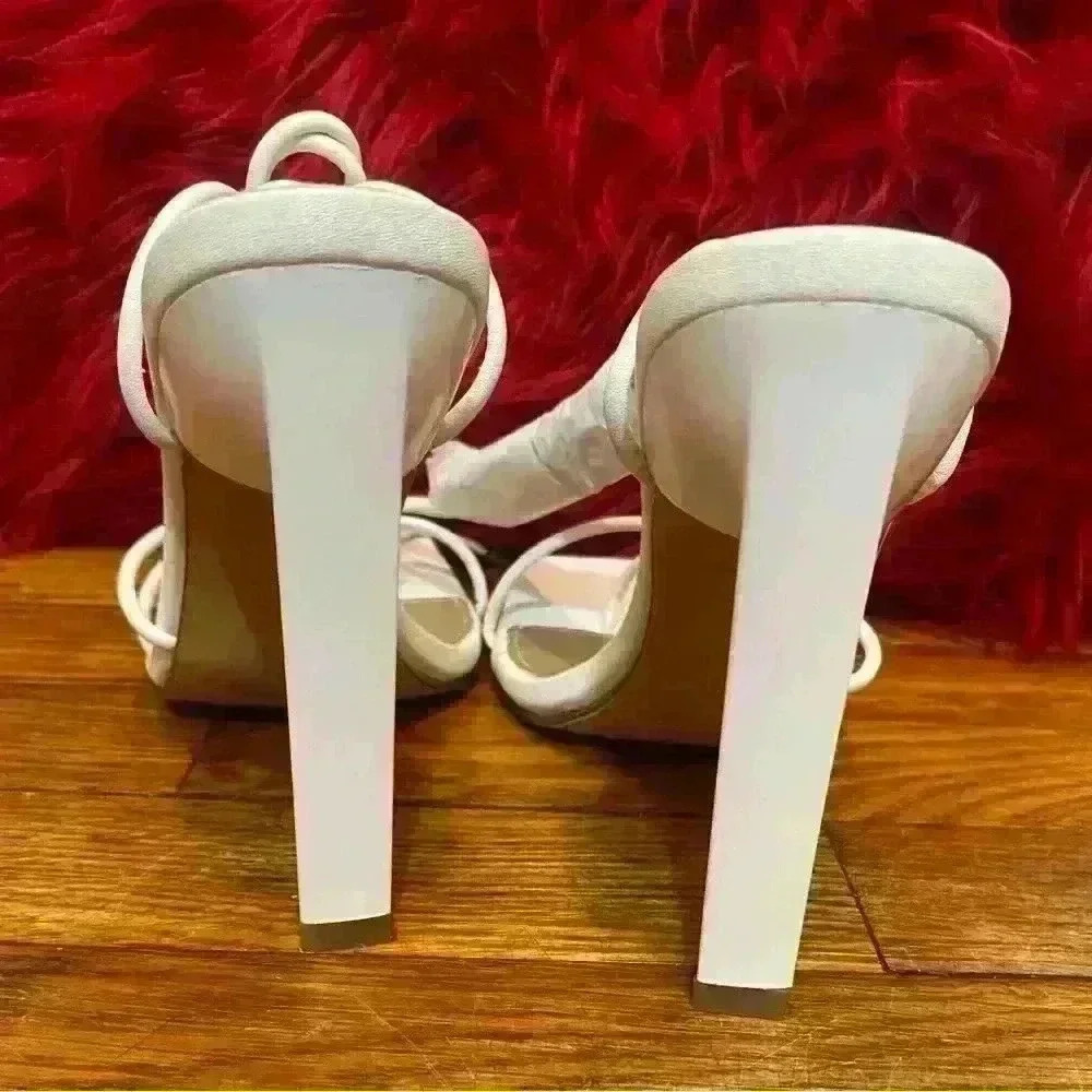 New SHELN SANDAL SIZE 9 - Picture 5 of 5